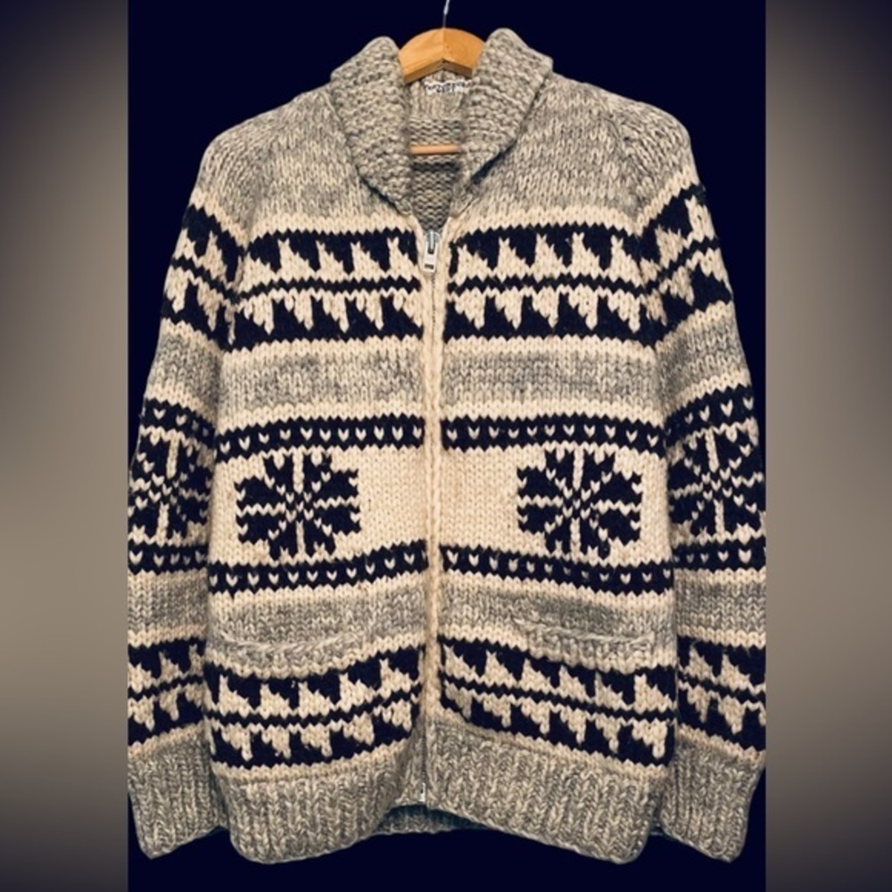 Canadian Sweater Company 100% Wool Zip Front Sweater